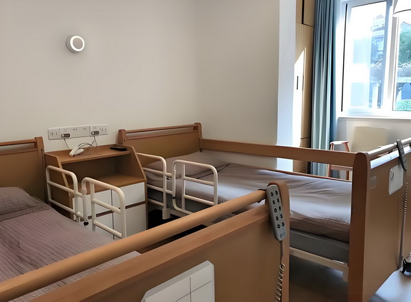 深圳接收大学生落户新政策条件_袁姗姗哀牢山“上班记”：当明星特权遇上蚂蟥 年公们携寓让我智老手英