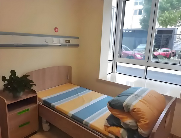 本科生转深圳户口_53岁朱茵住山里开破车？ 更具落实化法律由此人性